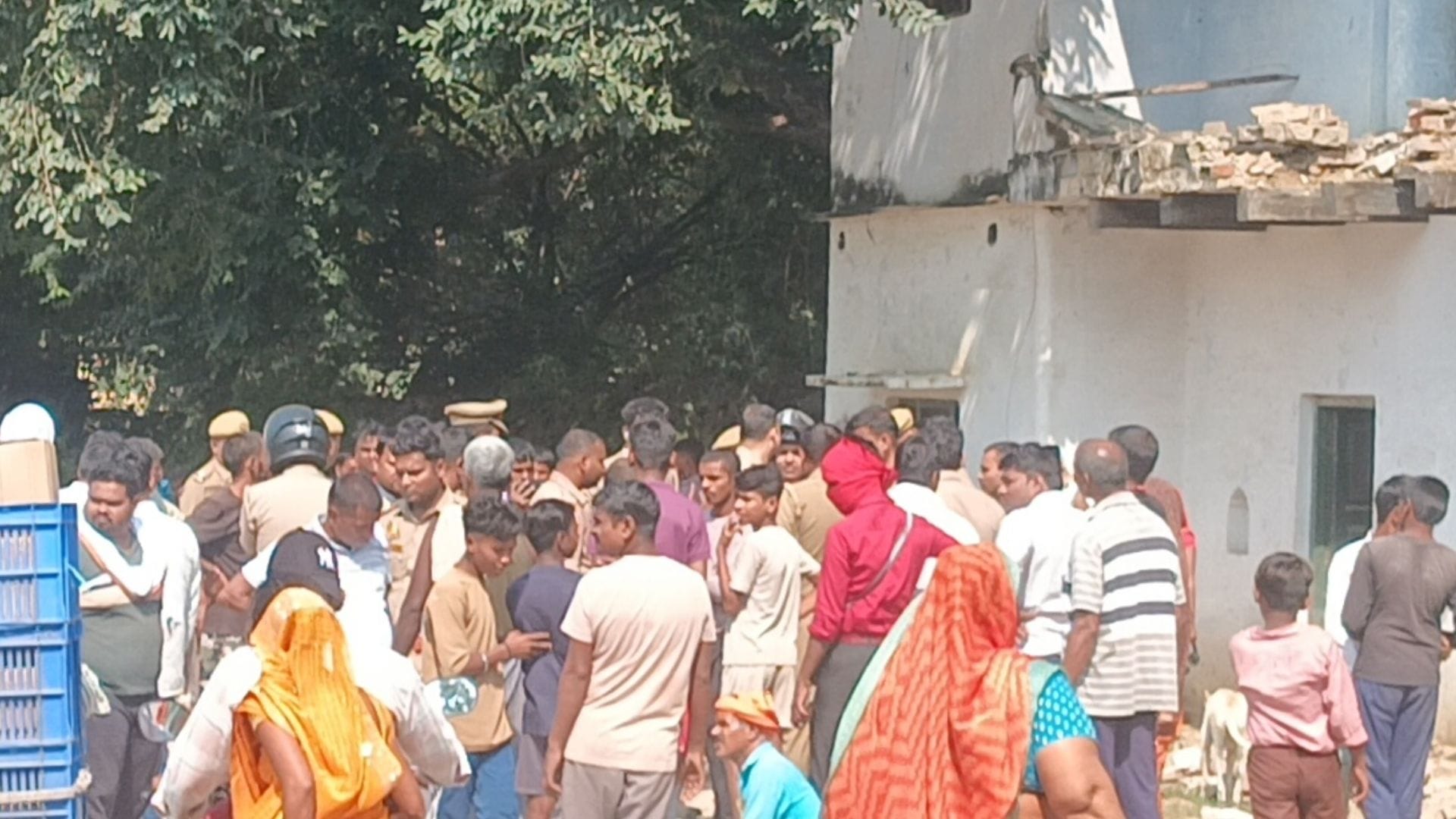 Bulldozer action in Varanasi many houses demolished on Markandeya Mahadev Temple Road