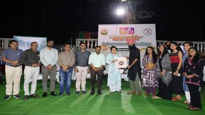 बस्तर राइजिंग टीम