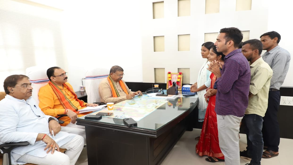 CG: 200 workers applied at bjp Sahayog Kendra, Health Minister Jaiswal directed for early action