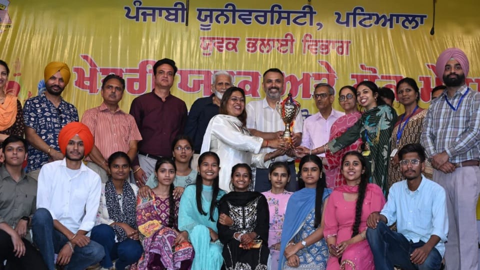 SD College Barnala overall champion in Zonal Youth Fair