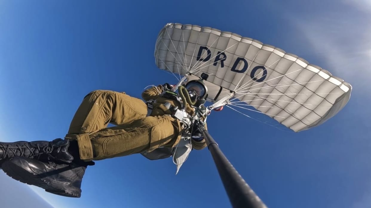 DRDO indigenously developed Military Combat Parachute System successfully tested at 32,000 ft altitude