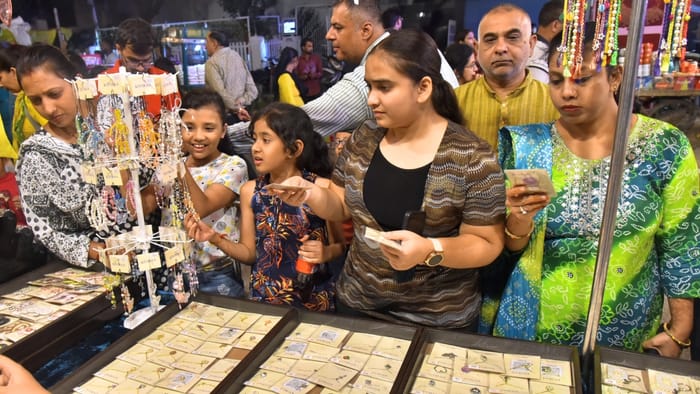 Artists rocked the final day of the diwali carnival in Bareilly