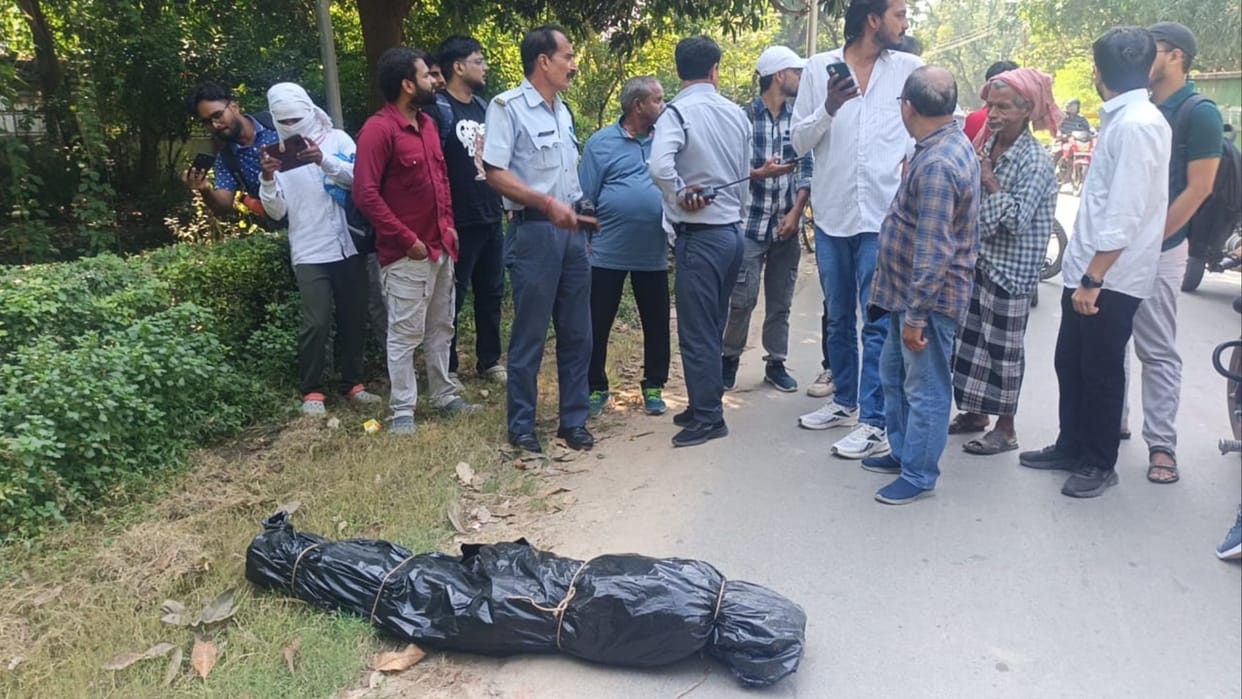 mannequin found in black polythene bag at BHU suspected to be dead body in varanasi