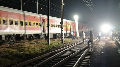 Derailed freight train: More than 60 trains stranded, traffic resumed at 1:55 am