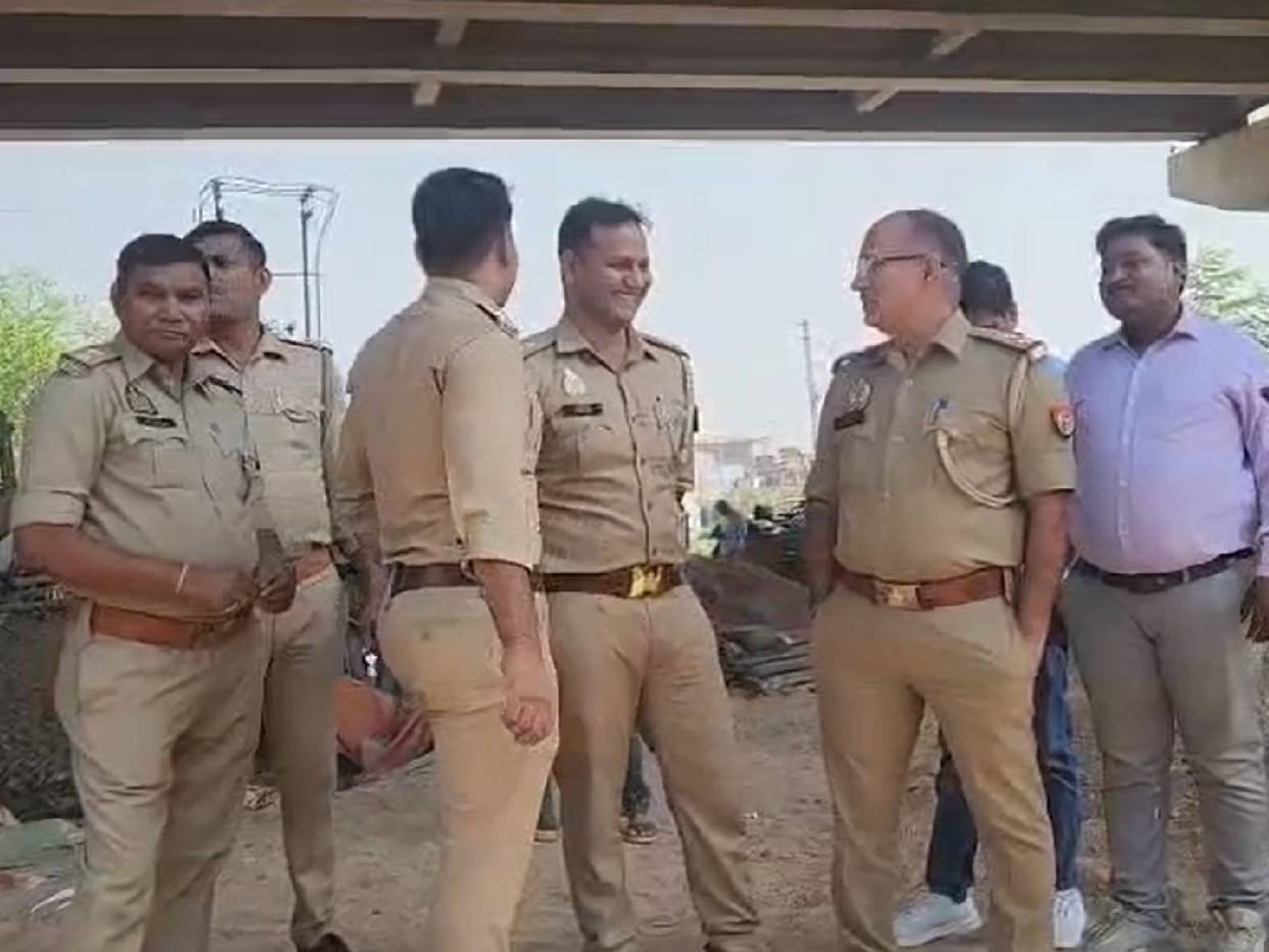 Lucknow: Dead body of a young man found under a bridge, hands and feet tied and mouth covered with tape; throa