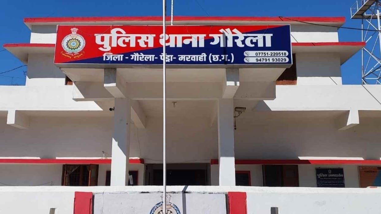 One person died in a high-speed bike accident near Peeparkhunti in Gaurela