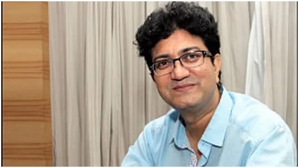 Lyricist Prasoon Joshi awarded with National Kishore Kumar Award know the details