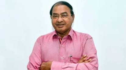 गोवा में मंत्री रवि नाइक।