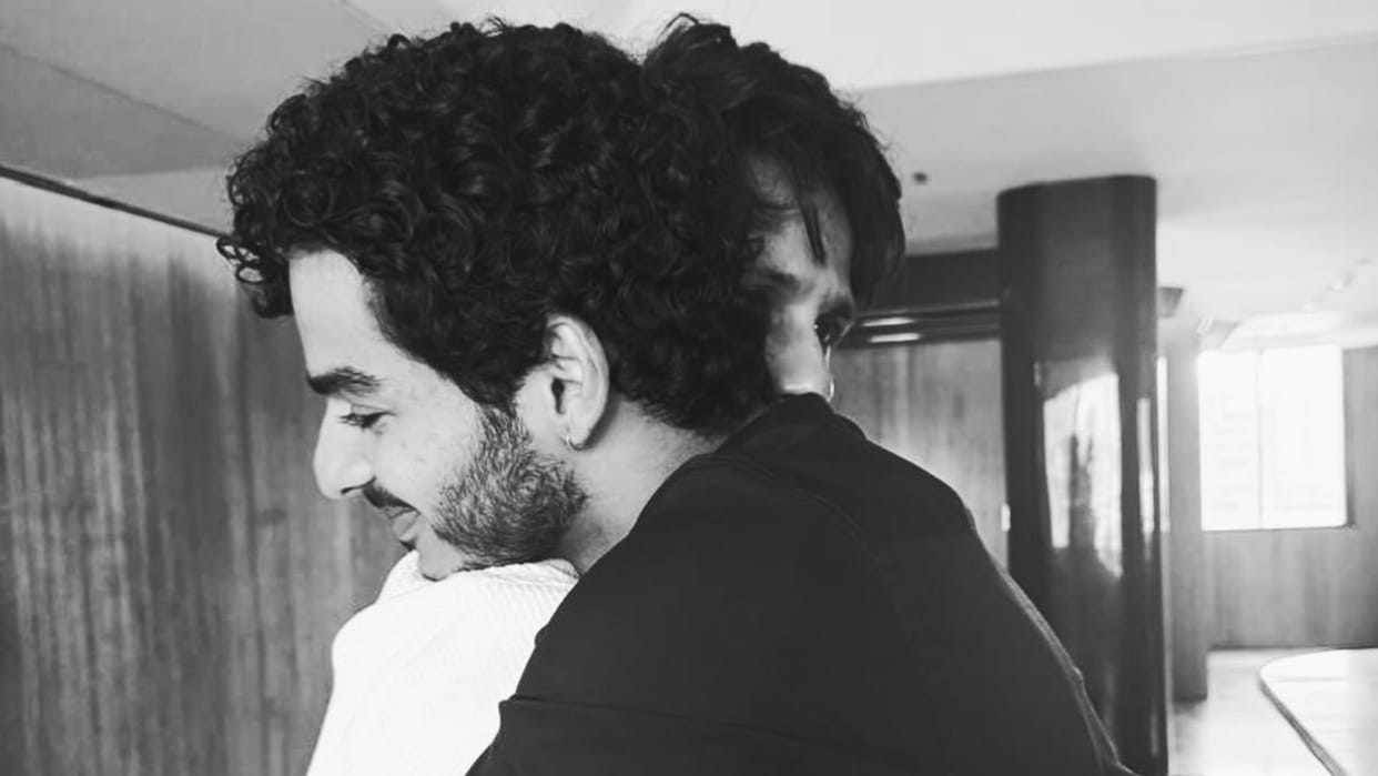 shahid kapoor congratulates brother ishaan khatter for homebound