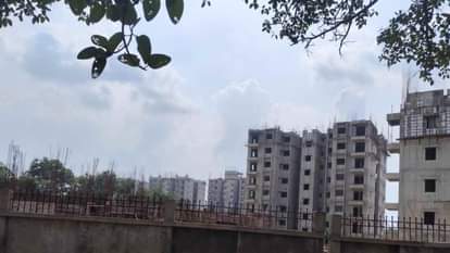 टावरों का निर्माण