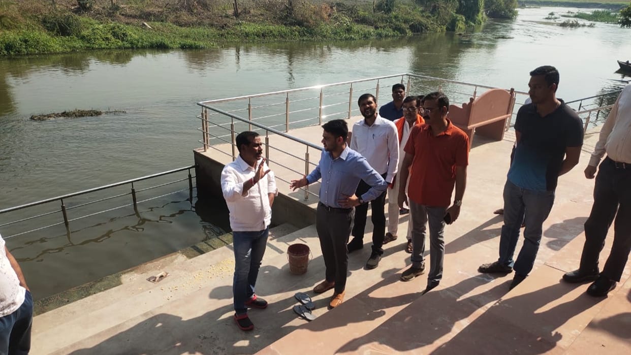 Preparations for the Chhath Puja begin CDO and MLA inspect Seth Ghat in Lakhimpur kheri