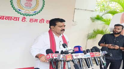 CG: Over 140 Naxalites surrender before CM Sai, Home Minister Vijay says will welcome them with red carpet