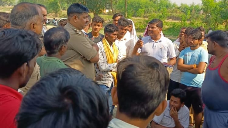 Budaun News: किसान की पीट-पीटकर हत्या, खेत के पास पड़ा मिला शव, शरीर पर चोट के निशान