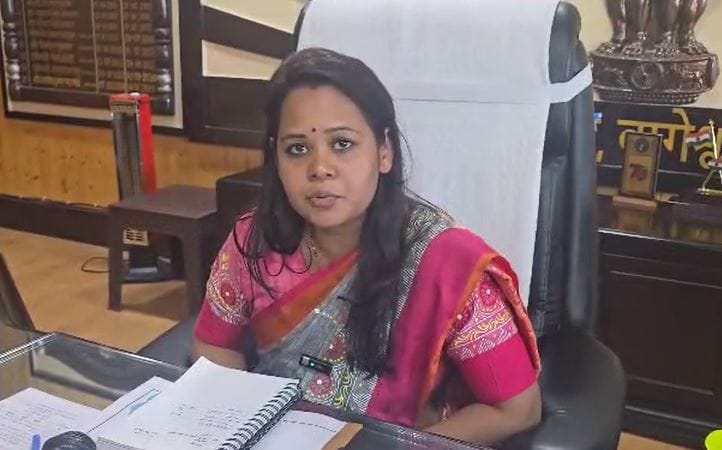 New DM Akanksha Konde takes charge in Bageshwar