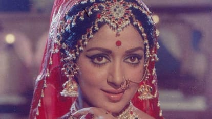 hema malini birthday know about 10 memorable characters dream girl sita aur gita