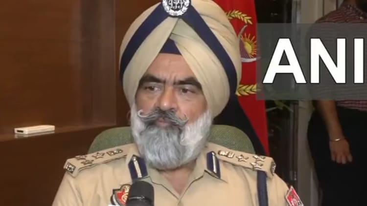 DIG भुल्लर: रिश्वतखोरी में गिरफ्तार भुल्लर पर पंजाब सरकार का बड़ा एक्शन, अब नौकरी पर आ गई बात