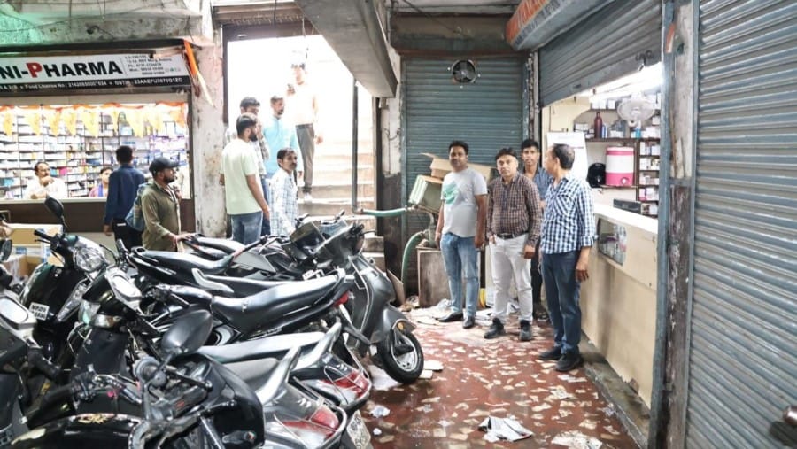 Indore News Illegal shops in Dawa Bazar dollar market basement