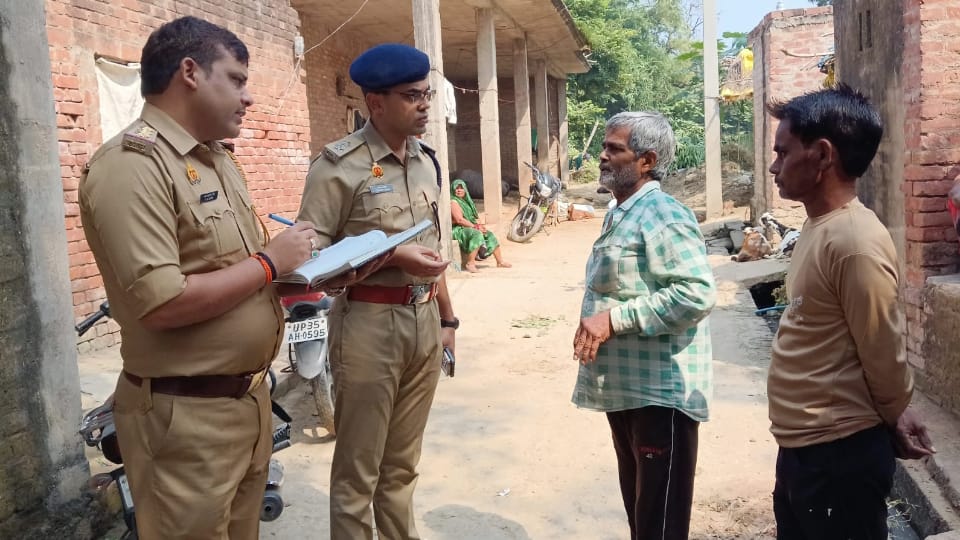 man killed his wife by hitting her on head with hammer for dowry In Shuklaganj unnao kanpur