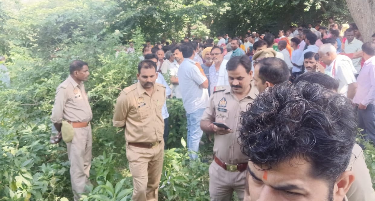 Kanpur Husband found hanging from a tree in laws accused of murder body sent for postmortem