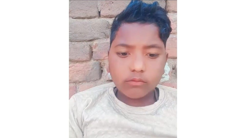 Teenager dies after being treated by an untrained doctor