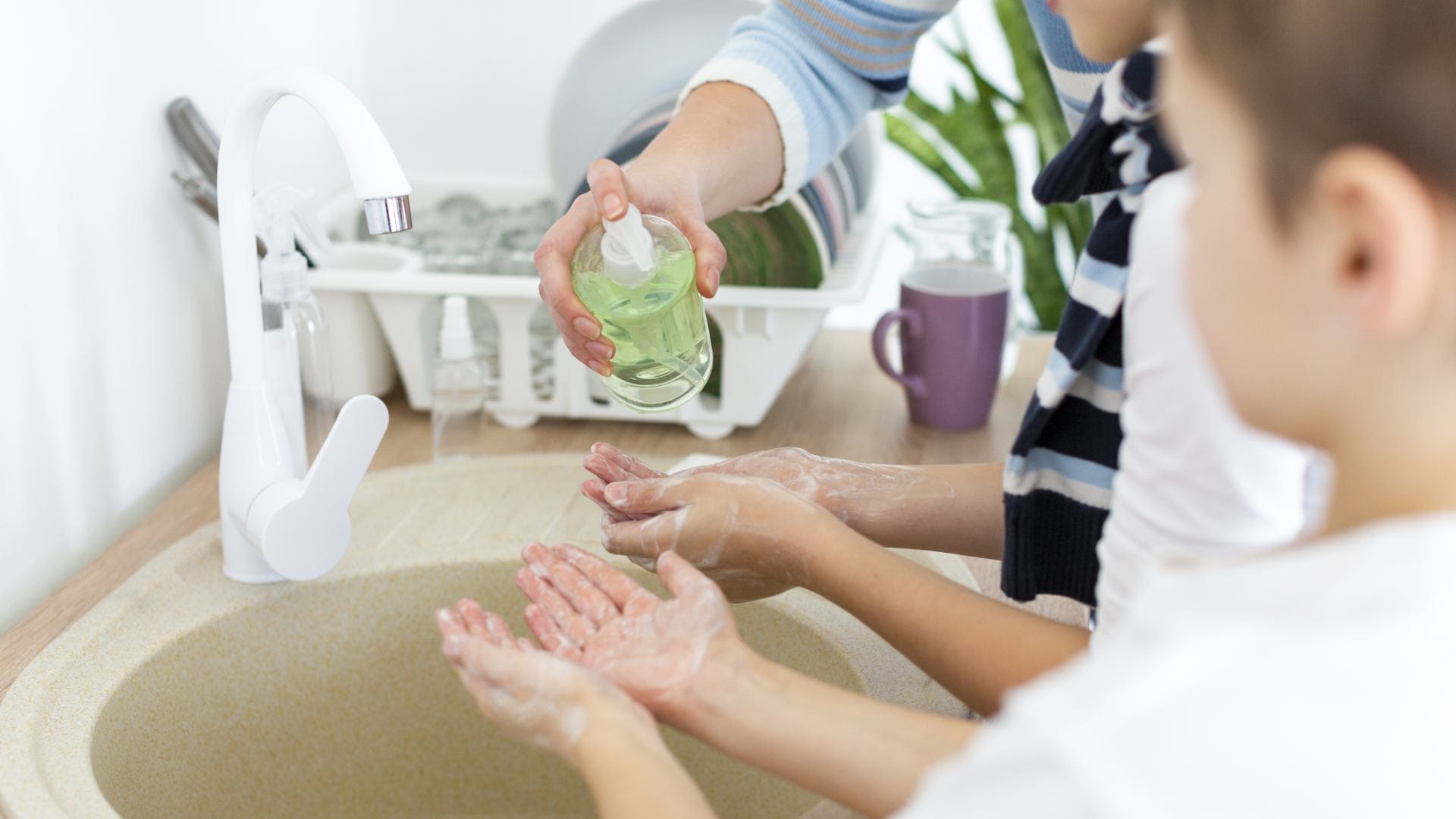15,000 students from 50 schools in Delhi take part in hygiene drive on Global Handwashing Day