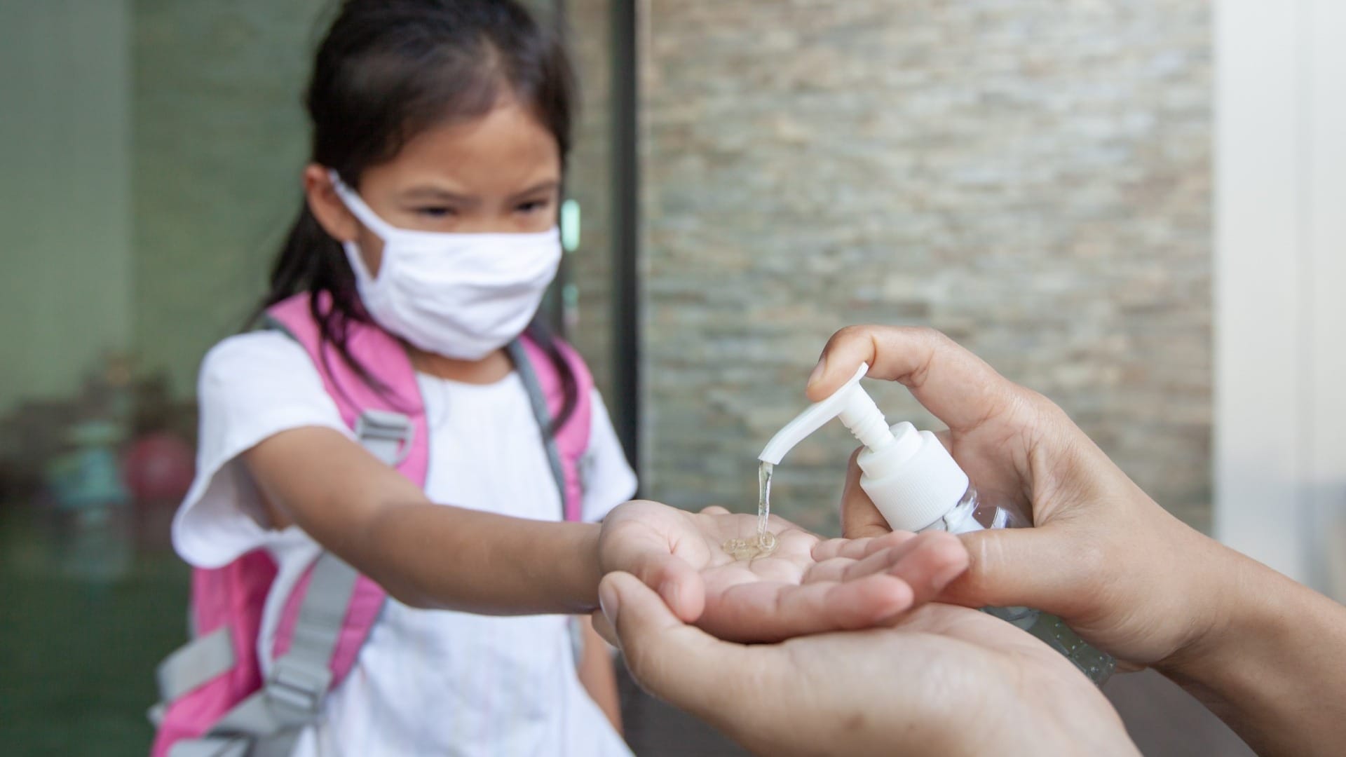 15,000 students from 50 schools in Delhi take part in hygiene drive on Global Handwashing Day