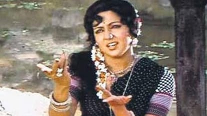 hema malini birthday know about 10 memorable characters dream girl sita aur gita