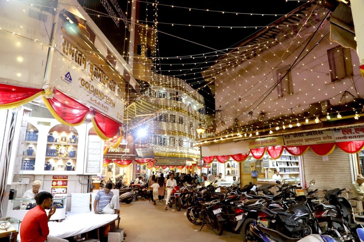 Dhanteras: Bhopal markets are expected to see a 40% jump, with traders saying rising gold and silver prices wo