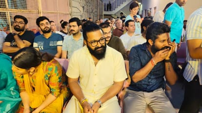 Rishab Shetty Share Picture From Kashi Amidst The Success of Kantara Chapter 1