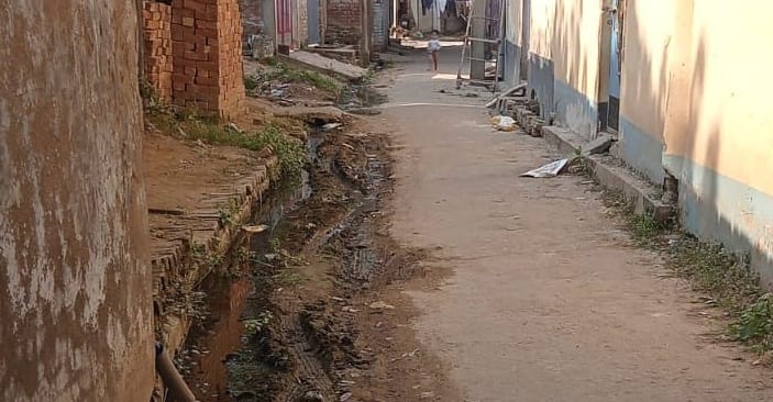 Kanpur Cleanliness in homes piles of garbage in villages and streets DPRO said special campaign will launched