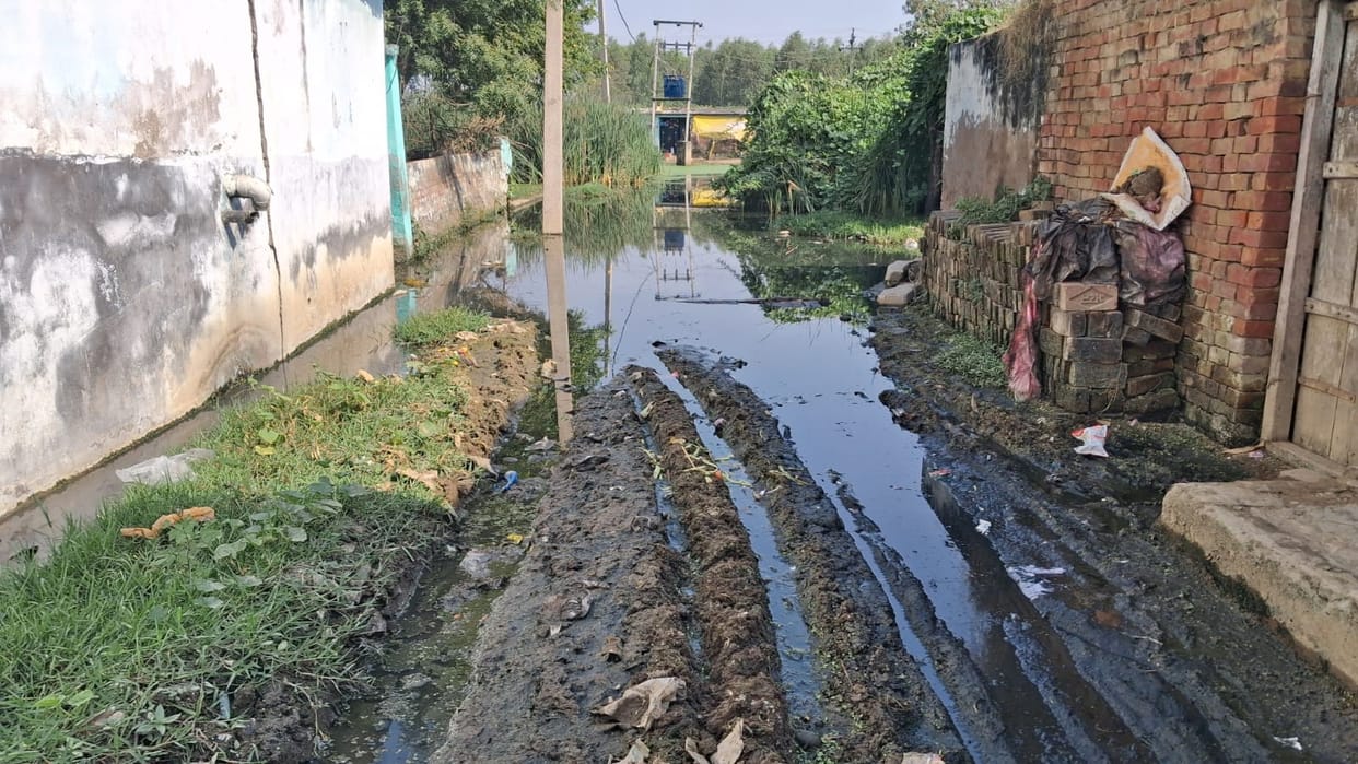 Kanpur Cleanliness in homes piles of garbage in villages and streets DPRO said special campaign will launched