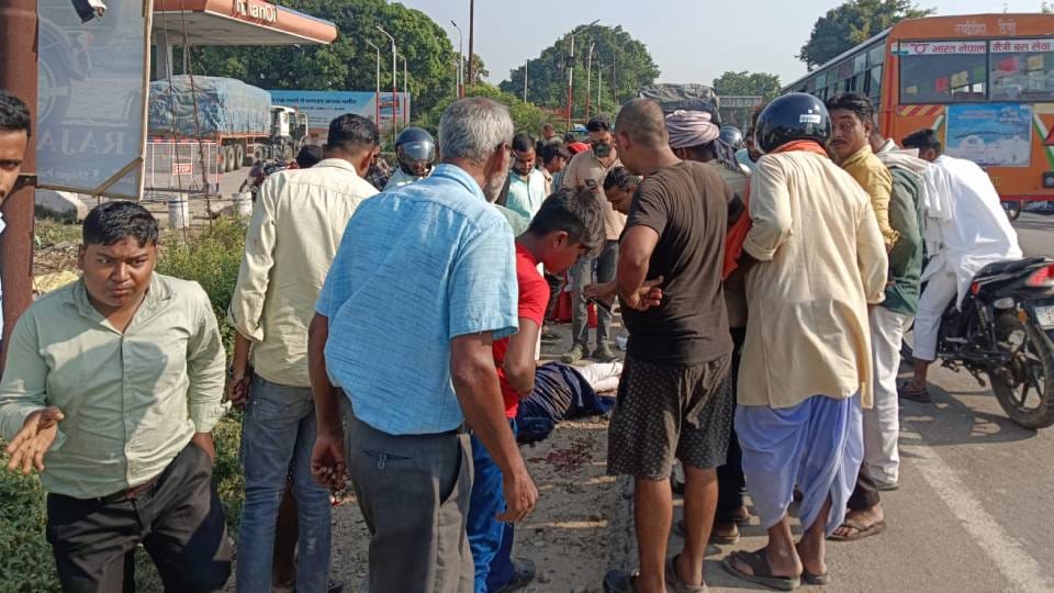 young man returning after offering namaz was murdered in broad daylight in Bahraich