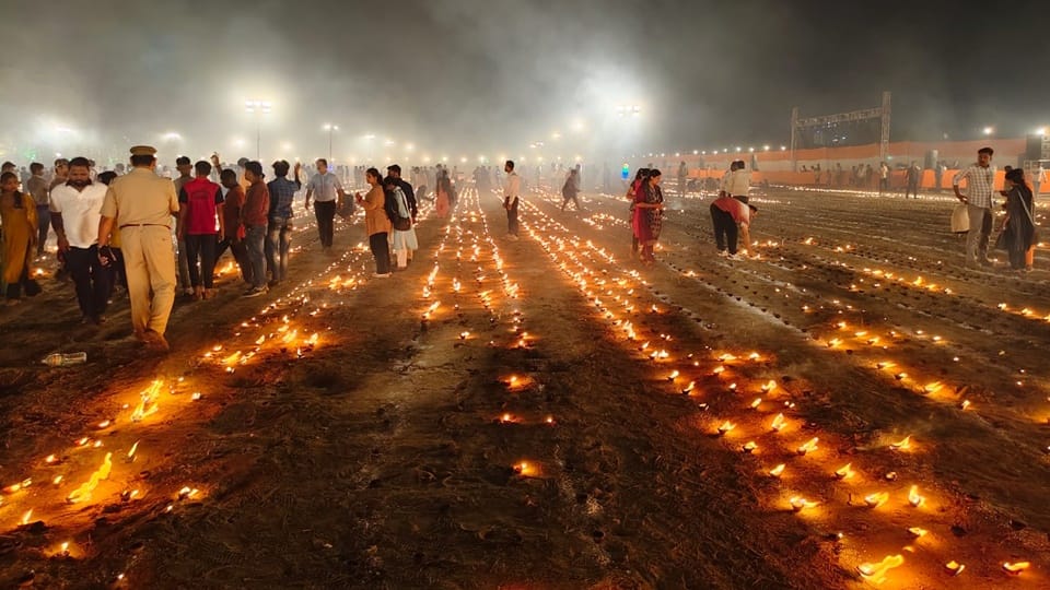 UP: Moradabad bathed in light of lamps, glimpse of amazing Ramlila was shown through 1500 drone show