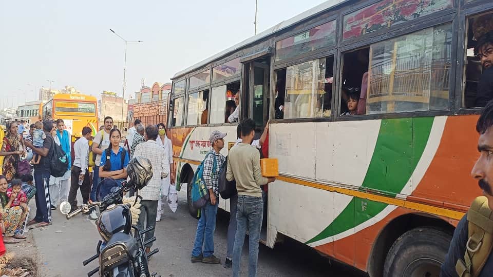 Roadways: Six Ticketless Passengers Found, Only Three Recorded in Report
