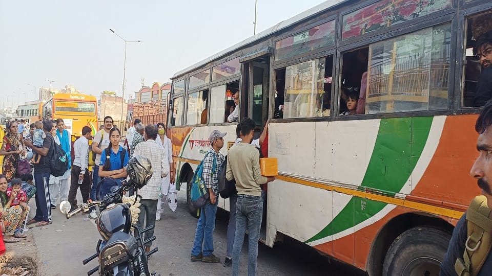 Festival Rush: Extra Buses for Delhi Lucknow and Jaipur Ride Every 30 Minutes