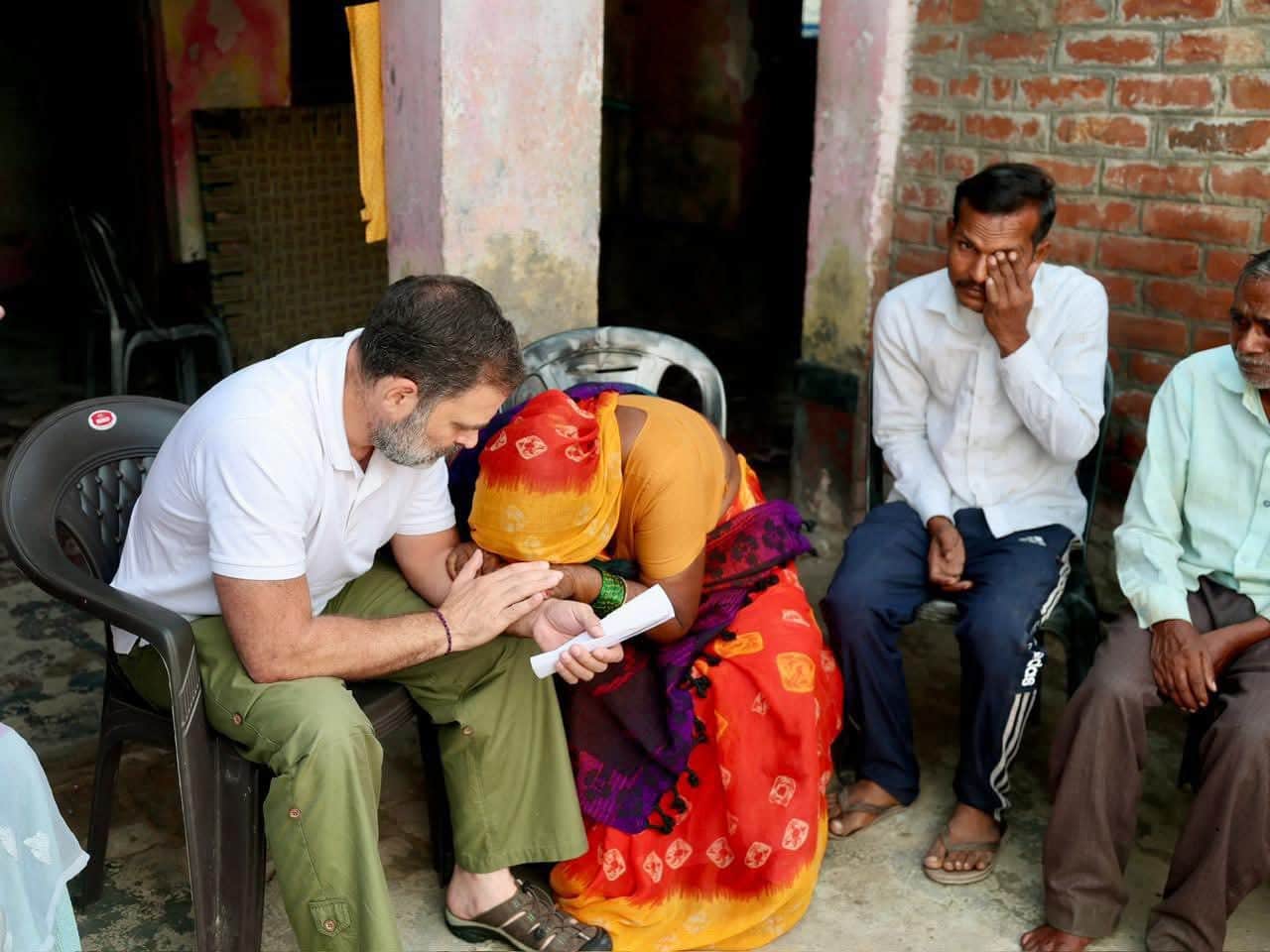 UP: Rahul Gandhi meets Hariom's family, consoles them and assures them of help, photos