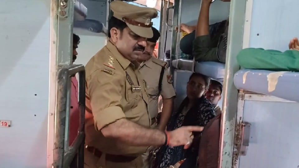 Information about terrorists planting a bomb in Amrapali Express turns out to be false