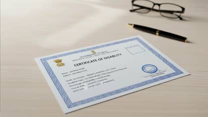 दिव्यांग' स्वास्थ्य महकमा:जिसके दादा व पापा पद्मश्री, उसका डेढ़ साल से नहीं  बन पाया दिव्यांगता का सर्टिफिकेट - Padma Shri Shribhas Chandra Daughter  Disability ...