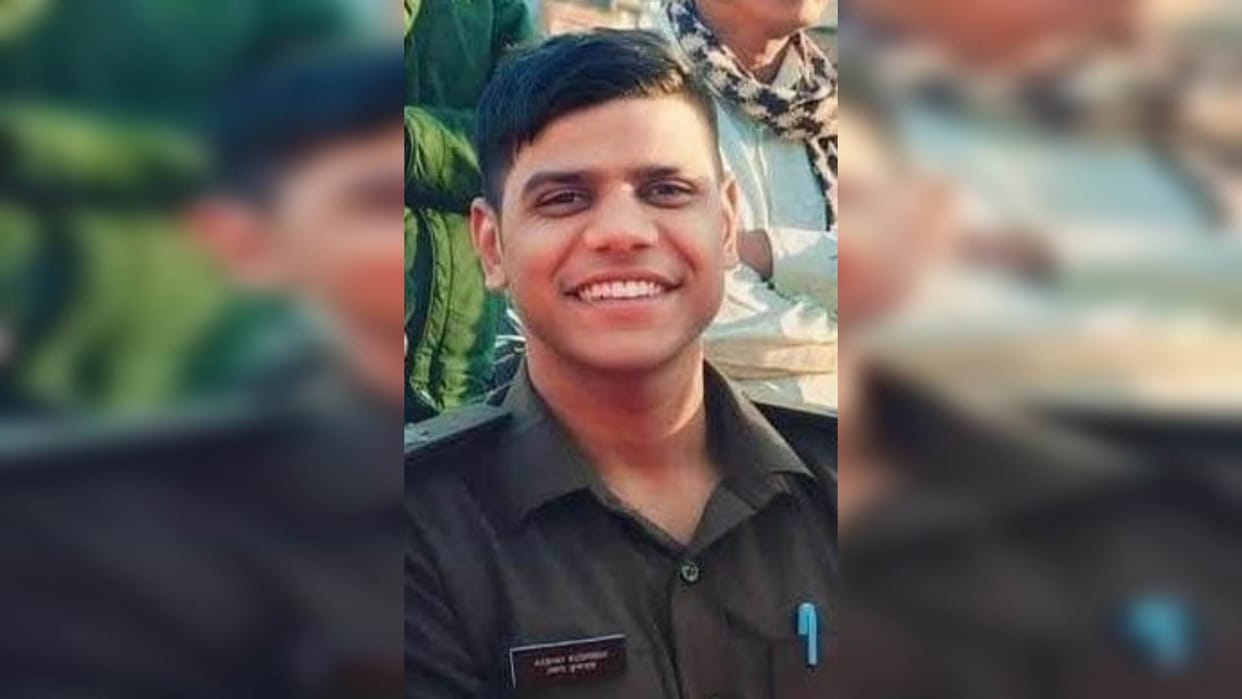 Khargone News: Sub-inspector's body found hanging in hotel room