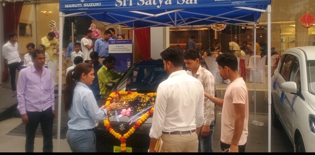 Bhopal News: Dhanteras fell on Saturday, vehicle deliveries decreased, bookings doubled, pressure to deliver i