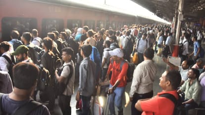 Lucknow: Crowds gathered at the railway station, trains packed, passengers entered through the windows...see p