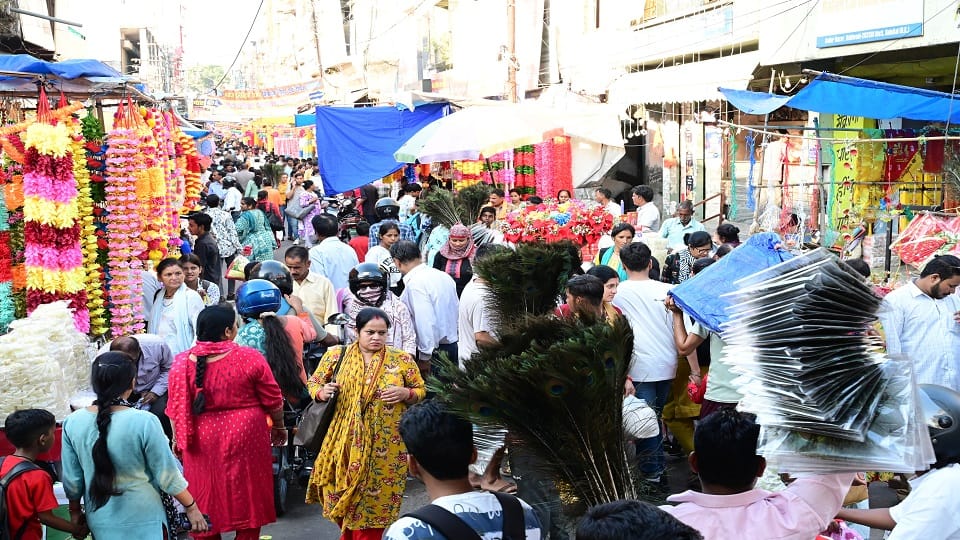 Crowd of customers in the market on Dhanteras in haldwani