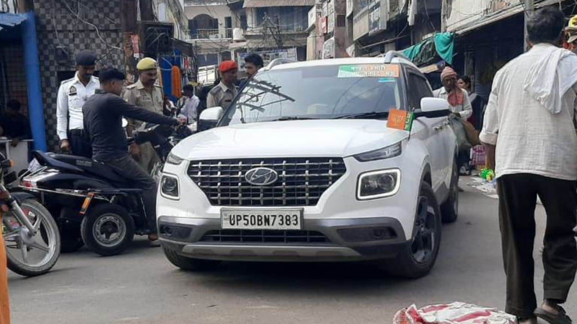 Dhanteras 2025 Azamgarh roads were jam-packed alleys were packed shopping was plentiful security in place