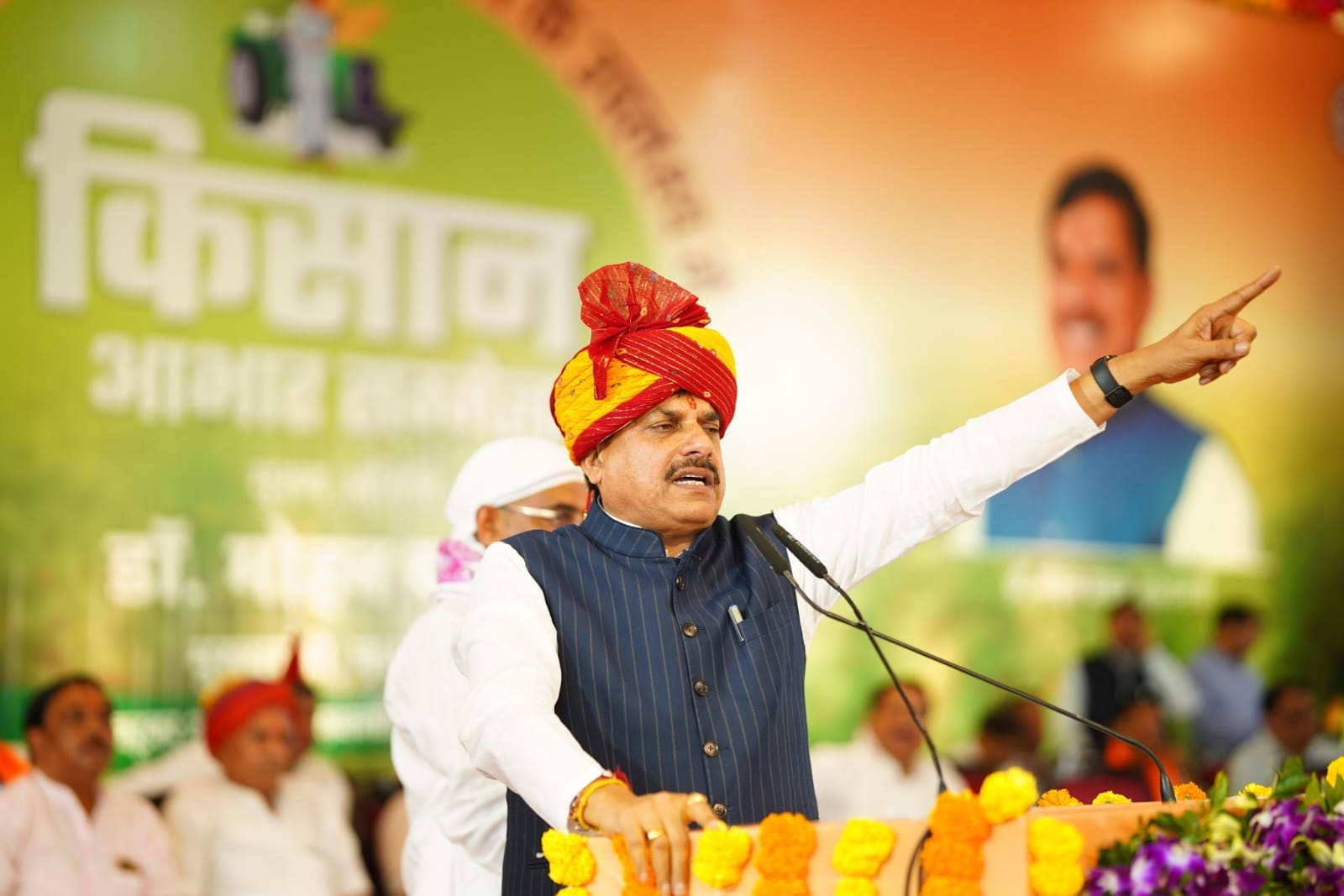 Dhanteras gift: Solar pumps at just 10% off, crops won't be thrown on the road - CM's announcement brightens f