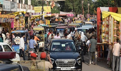 Market shines... crores of rupees rained on Dhanteras, crowd of people remained till late night.