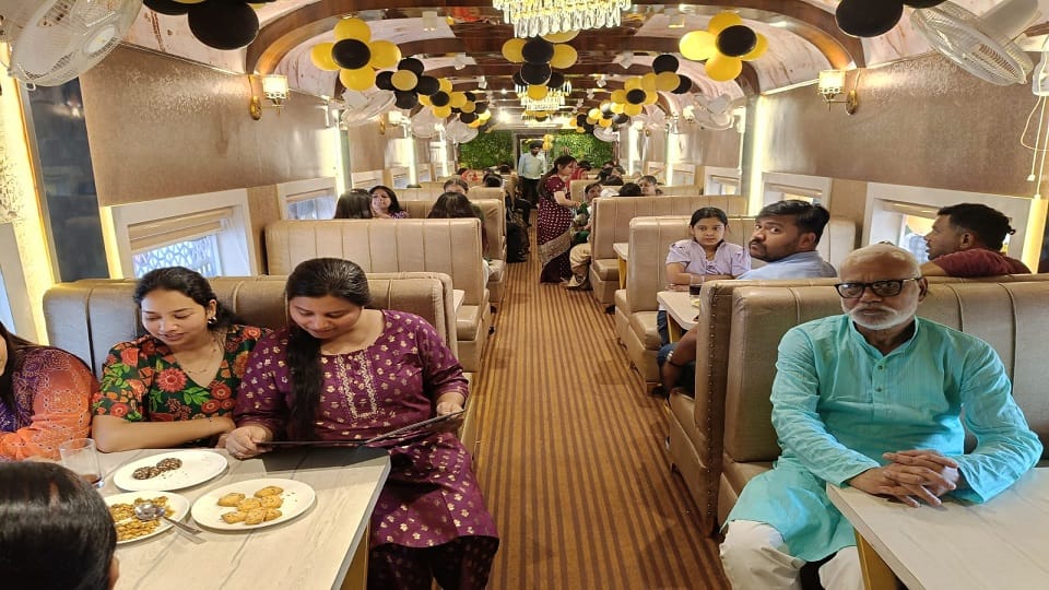 Rail coach restaurant shut down due to lack of customers at Charbagh Railway Station in Lucknow
