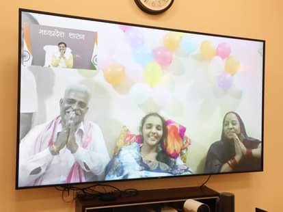 सीएम डॉ. यादव ने संस्कृति वर्मा से वीसी के माध्यम से बातचीत की