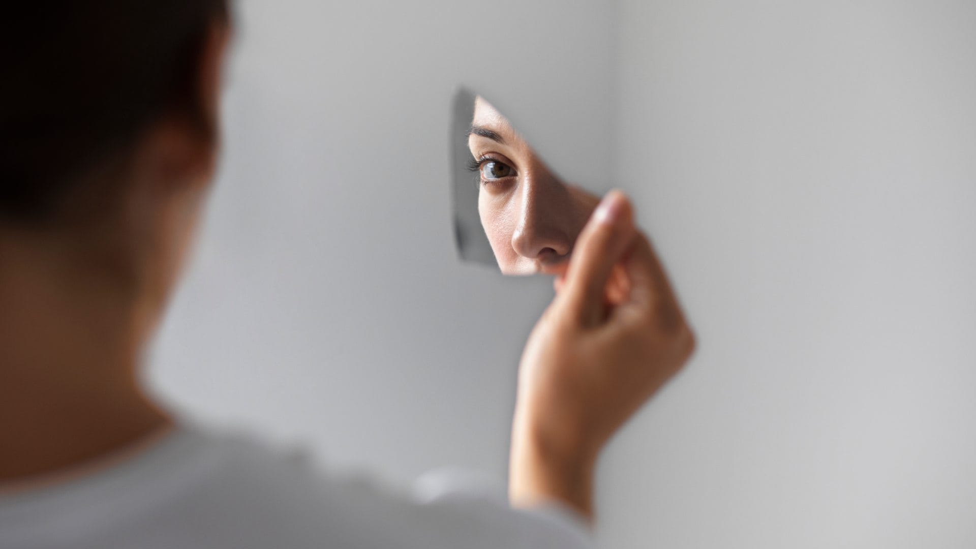 Self-Control Is Essential Amid Online Stress, The Right Perspective Builds Mental Strength