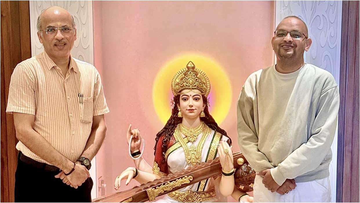 sooraj barjatya mahaveer jain join making family entertainer with ayushmann khurrana and sharvari