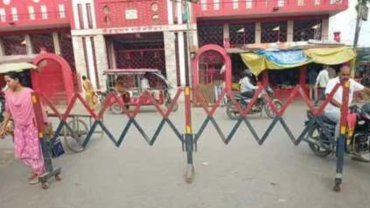 Ballia traffic diversion Heavy vehicles banned in city till 12 midnight on October 20 for festival